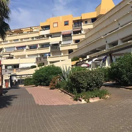 Naturiste Port Nature אגדה