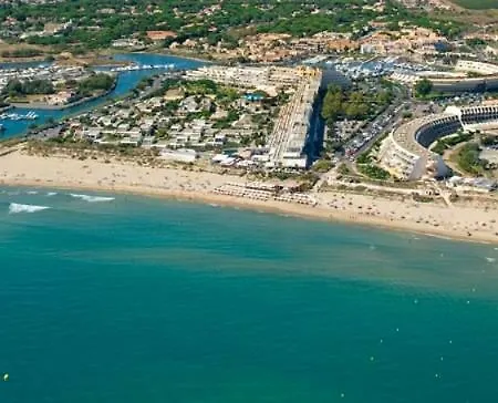 Naturiste Port Nature * אגדה